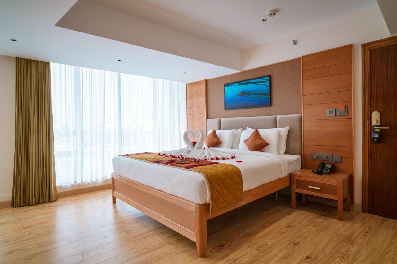 Townbridge Hotels & Suites Kochi Dış mekan fotoğraf